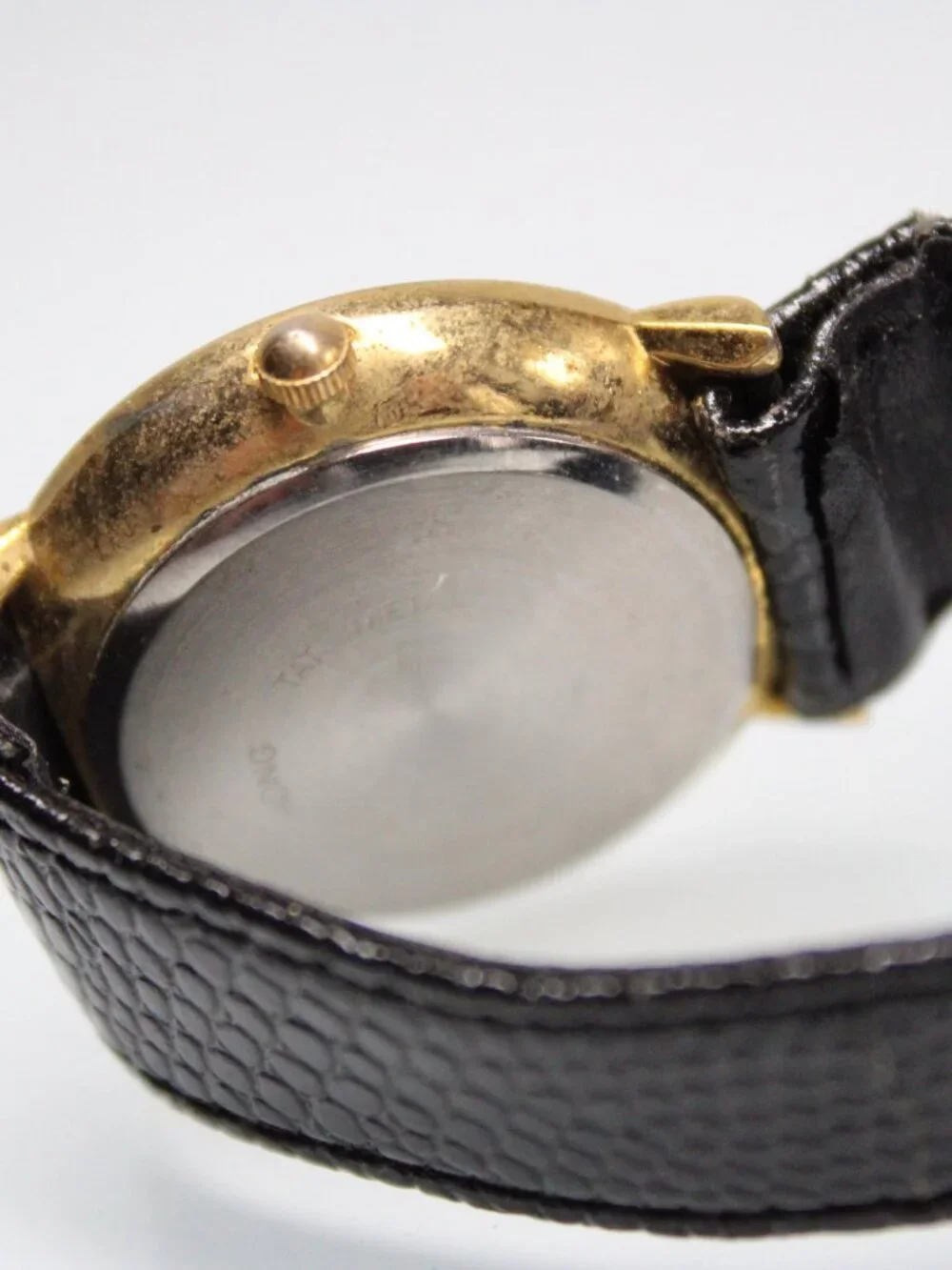 Koji Quartz Watch Swiss Parts Gold Tone White Dial Black Leather Band